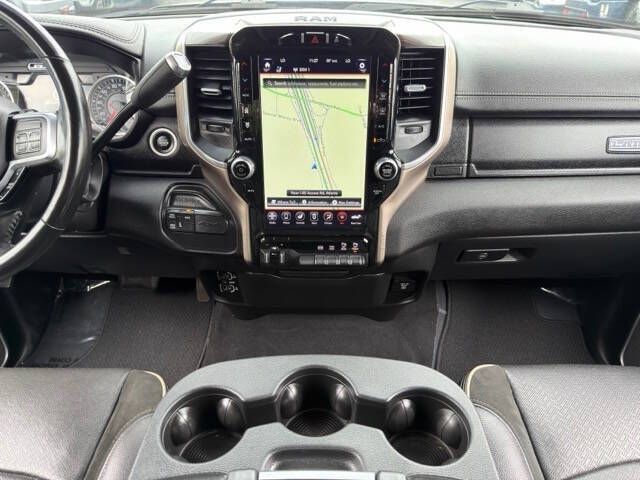 Photo 17 of this RAM 2500 LARAMIE