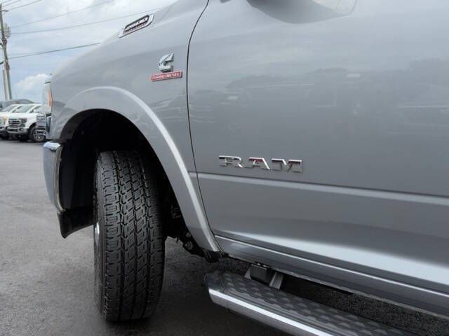 Photo 24 of this RAM 2500 LARAMIE