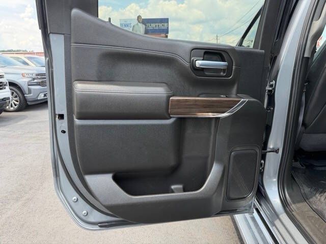 Photo 21 of this CHEVROLET SILVERADO 1500