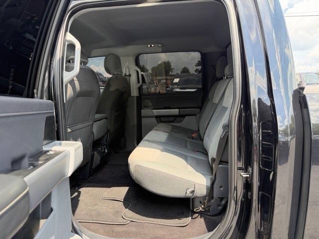 Photo 10 of this FORD F150 XLT