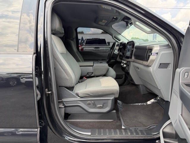 Photo 11 of this FORD F150 XLT
