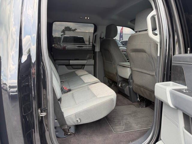 Photo 12 of this FORD F150 XLT
