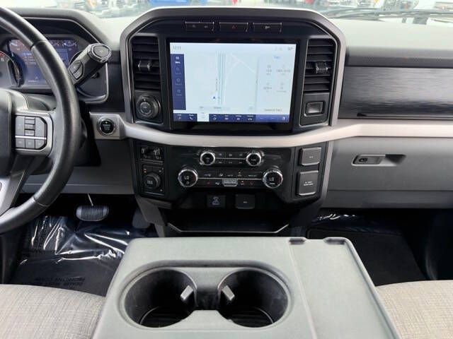 Photo 17 of this FORD F150 XLT