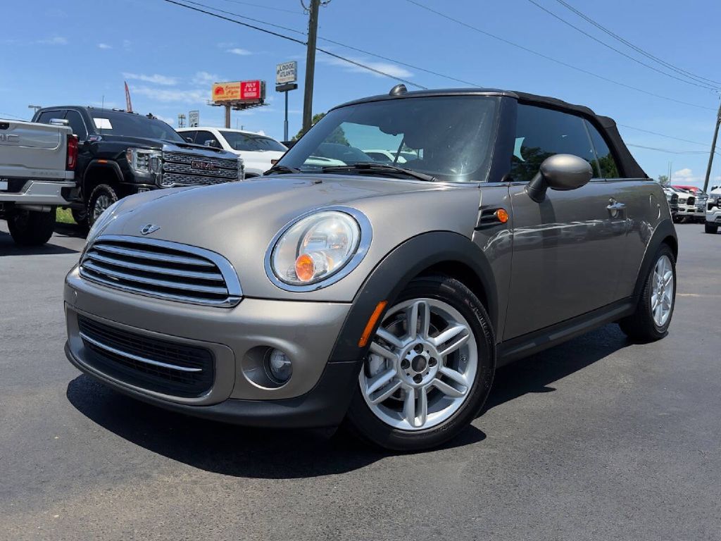 Photo 2 of this MINI COOPER