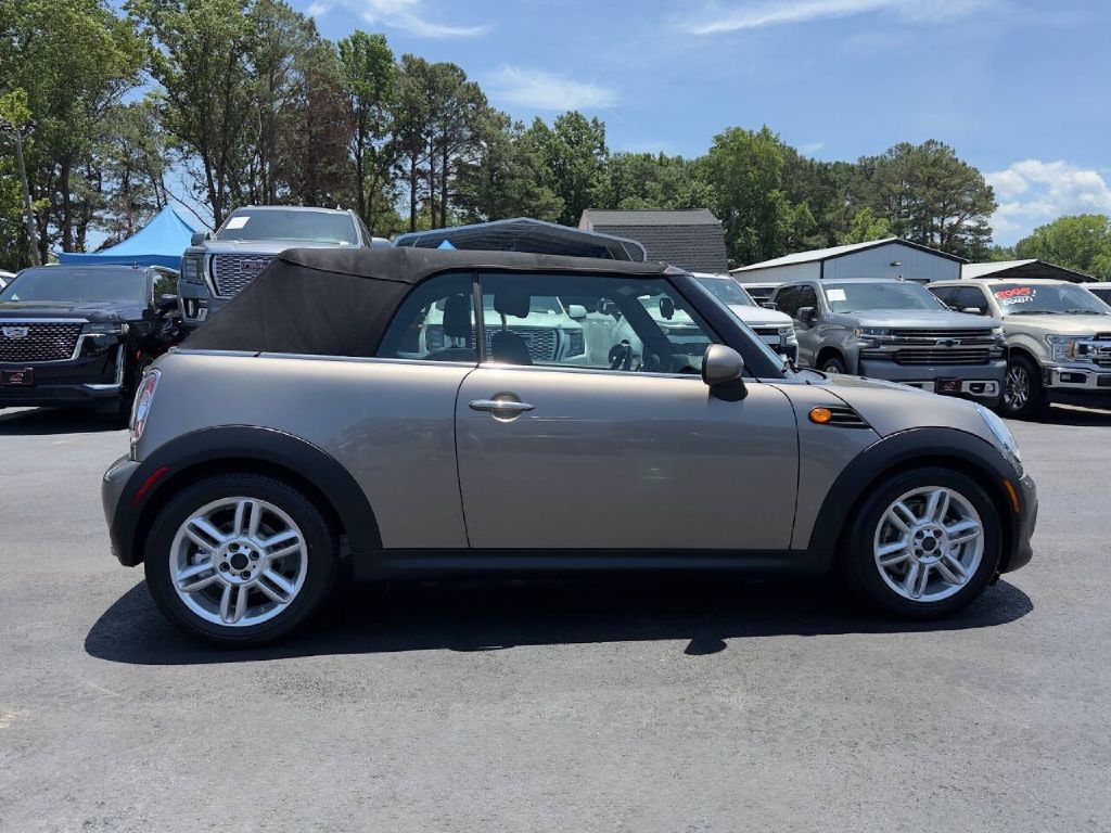 Photo 7 of this MINI COOPER