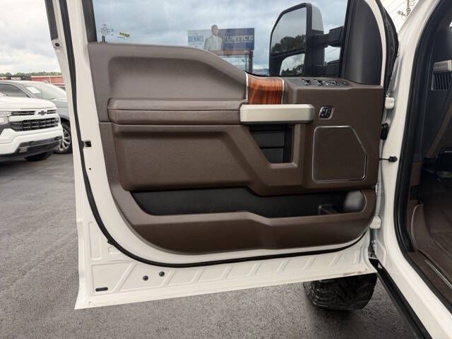 Photo 19 of this FORD F250 KING RANCK
