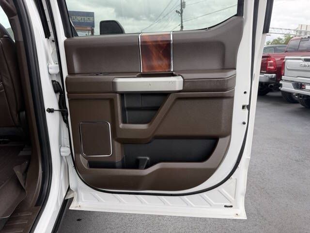 Photo 22 of this FORD F250 KING RANCK