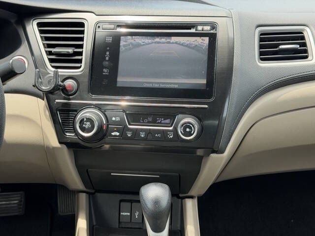 Photo 12 of this HONDA CIVIC