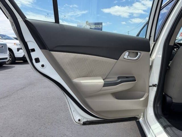 Photo 18 of this HONDA CIVIC