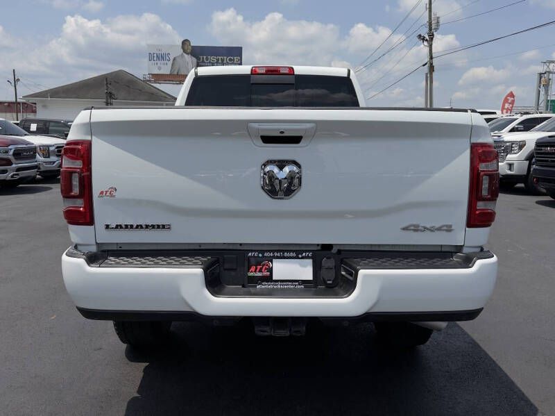 Photo 7 of this RAM 2500 LARAMIE