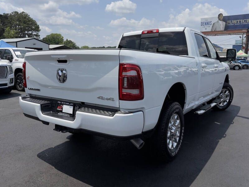 Photo 8 of this RAM 2500 LARAMIE