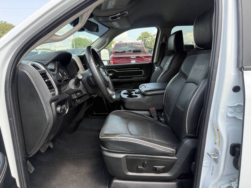 Photo 9 of this RAM 2500 LARAMIE