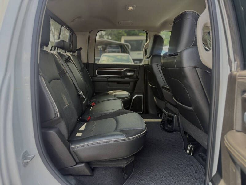 Photo 12 of this RAM 2500 LARAMIE