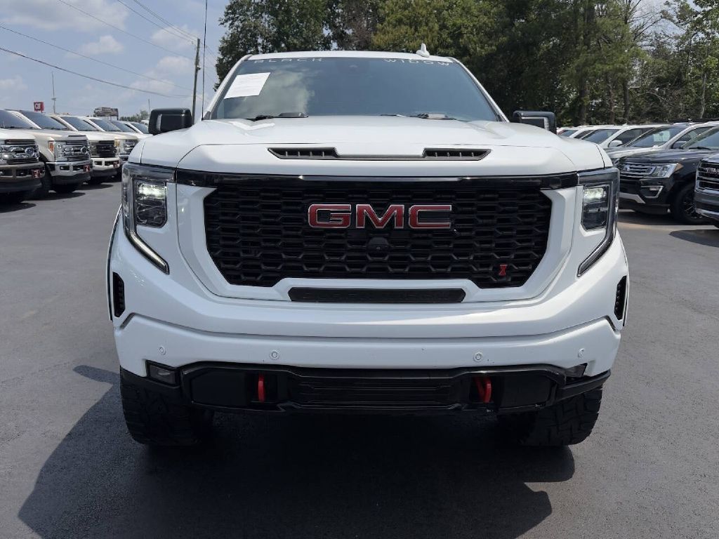 Photo 2 of this GMC SIERRA