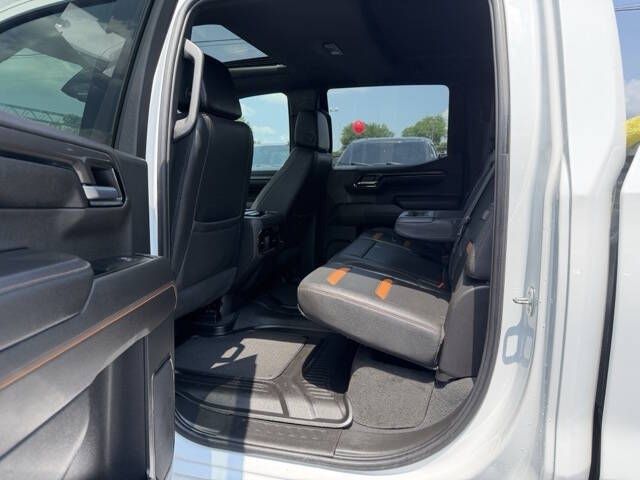 Photo 10 of this GMC SIERRA