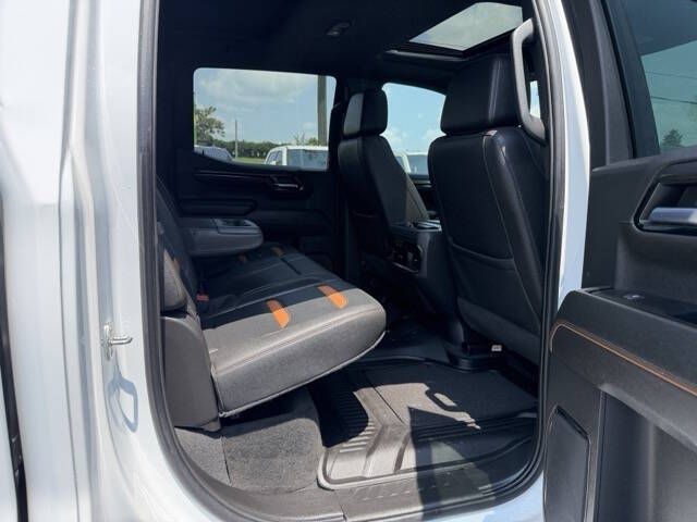 Photo 12 of this GMC SIERRA
