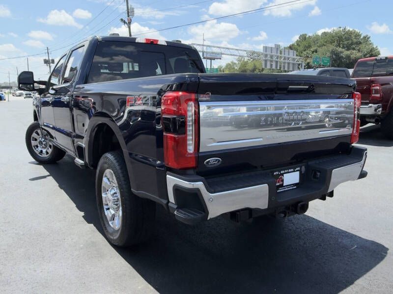 Photo 6 of this FORD F250 KING RANCH