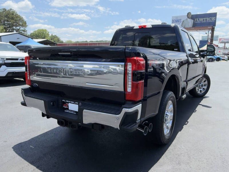 Photo 8 of this FORD F250 KING RANCH