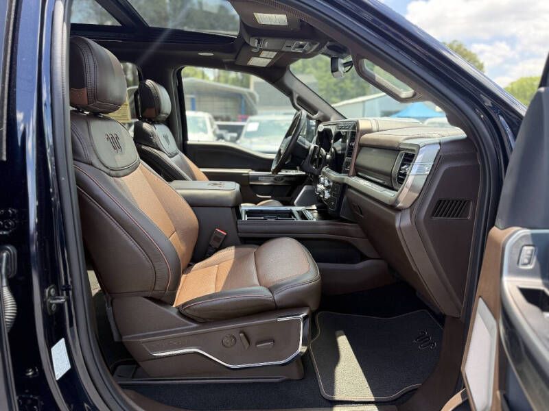Photo 11 of this FORD F250 KING RANCH