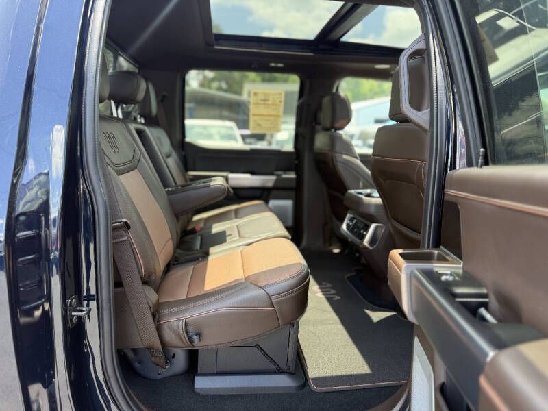 Photo 12 of this FORD F250 KING RANCH