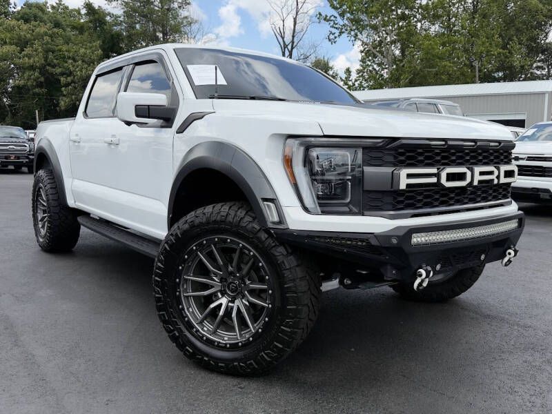Photo 2 of this FORD F150 RAPTOR
