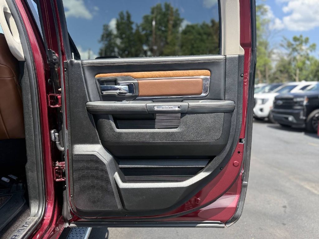 Photo 23 of this RAM 1500 LONGHORN