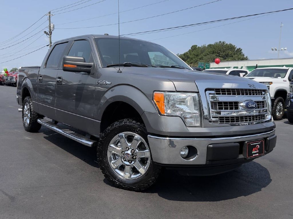 Photo 3 of this FORD F150 XLT