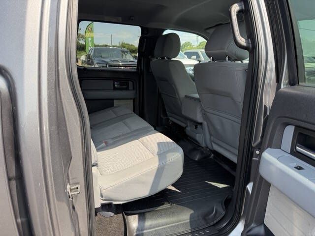 Photo 12 of this FORD F150 XLT