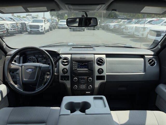 Photo 13 of this FORD F150 XLT