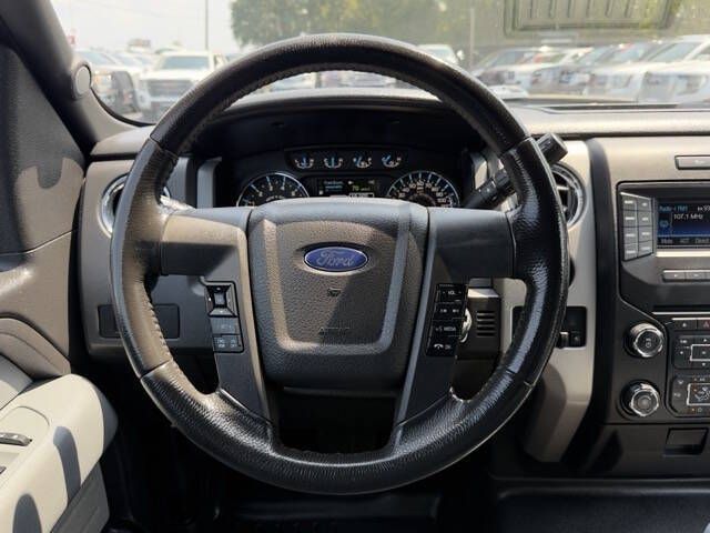Photo 16 of this FORD F150 XLT