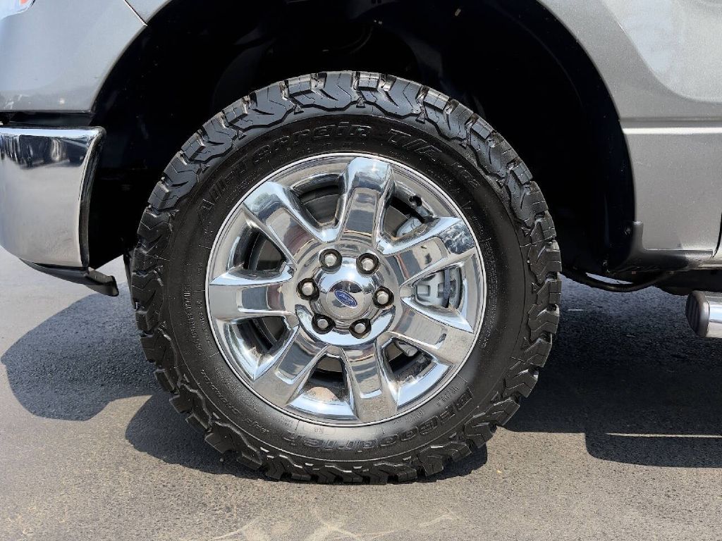 Photo 21 of this FORD F150 XLT