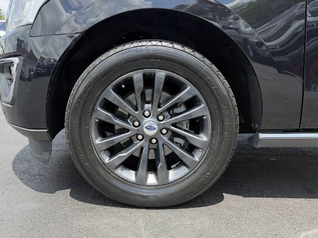 Photo 9 of this FORD EXPEDITION