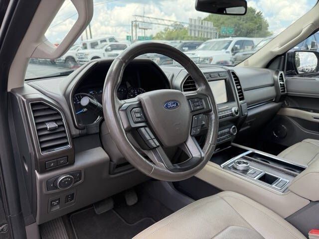 Photo 18 of this FORD EXPEDITION