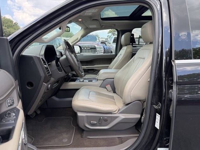 Photo 28 of this FORD EXPEDITION