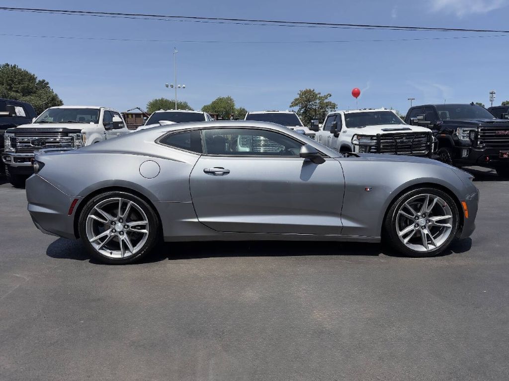 Photo 5 of this CHEVROLET CAMARO