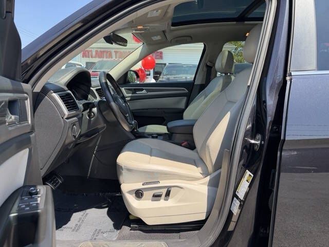 Photo 10 of this VOLKSWAGEN ATLAS