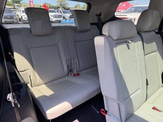 Photo 15 of this VOLKSWAGEN ATLAS