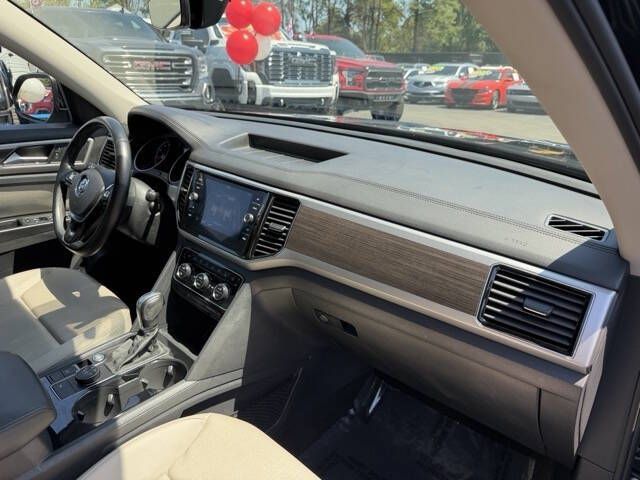 Photo 22 of this VOLKSWAGEN ATLAS