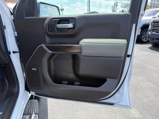 Photo 21 of this GMC SIERRA LIMITED