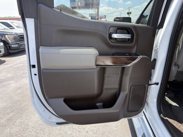 Photo 22 of this GMC SIERRA LIMITED