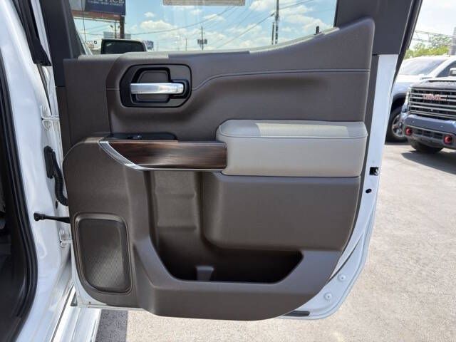 Photo 23 of this GMC SIERRA LIMITED