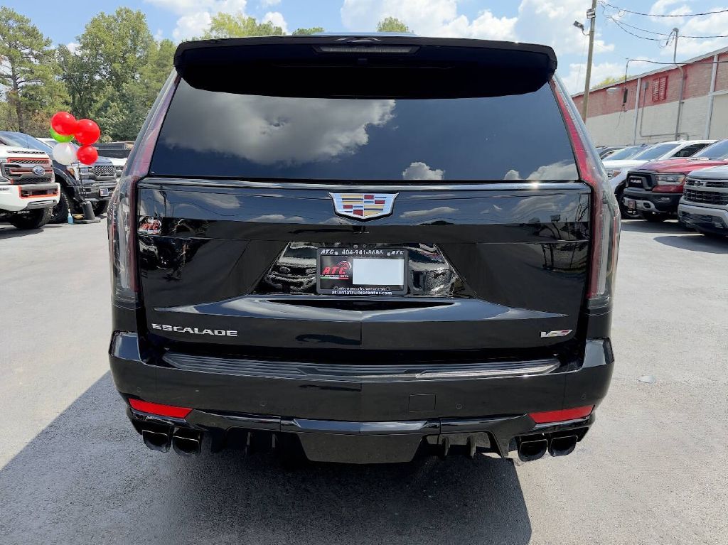 Photo 7 of this CADILLAC ESCALADE V