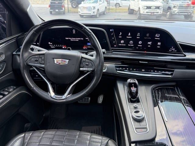 Photo 19 of this CADILLAC ESCALADE V