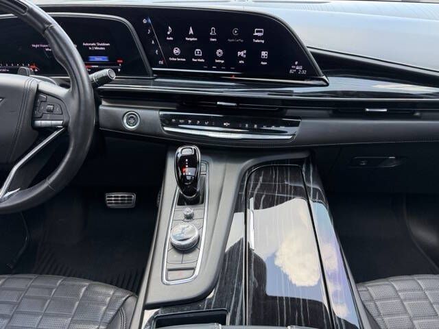 Photo 20 of this CADILLAC ESCALADE V