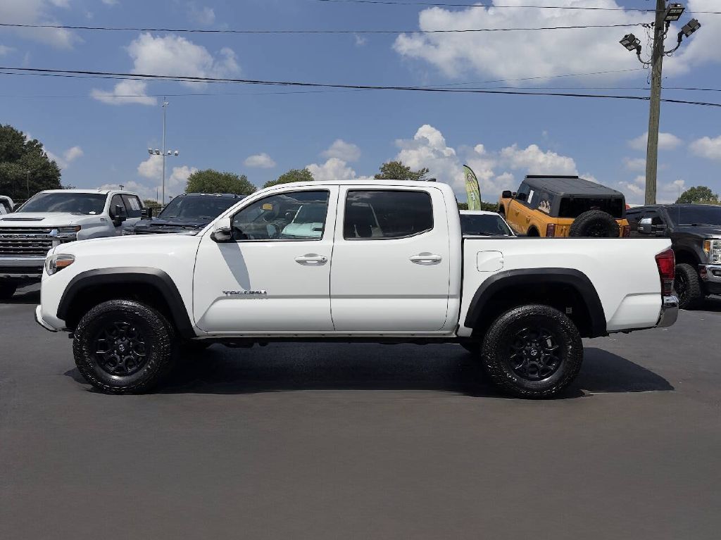 Photo 4 of this TOYOTA TACOMA TRD OFF