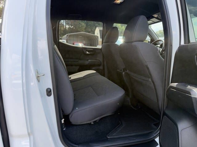 Photo 12 of this TOYOTA TACOMA TRD OFF