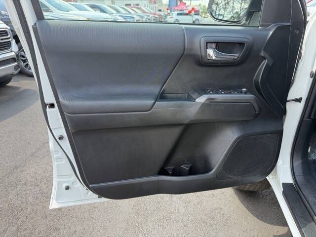 Photo 18 of this TOYOTA TACOMA TRD OFF