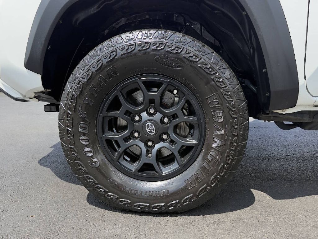 Photo 22 of this TOYOTA TACOMA TRD OFF