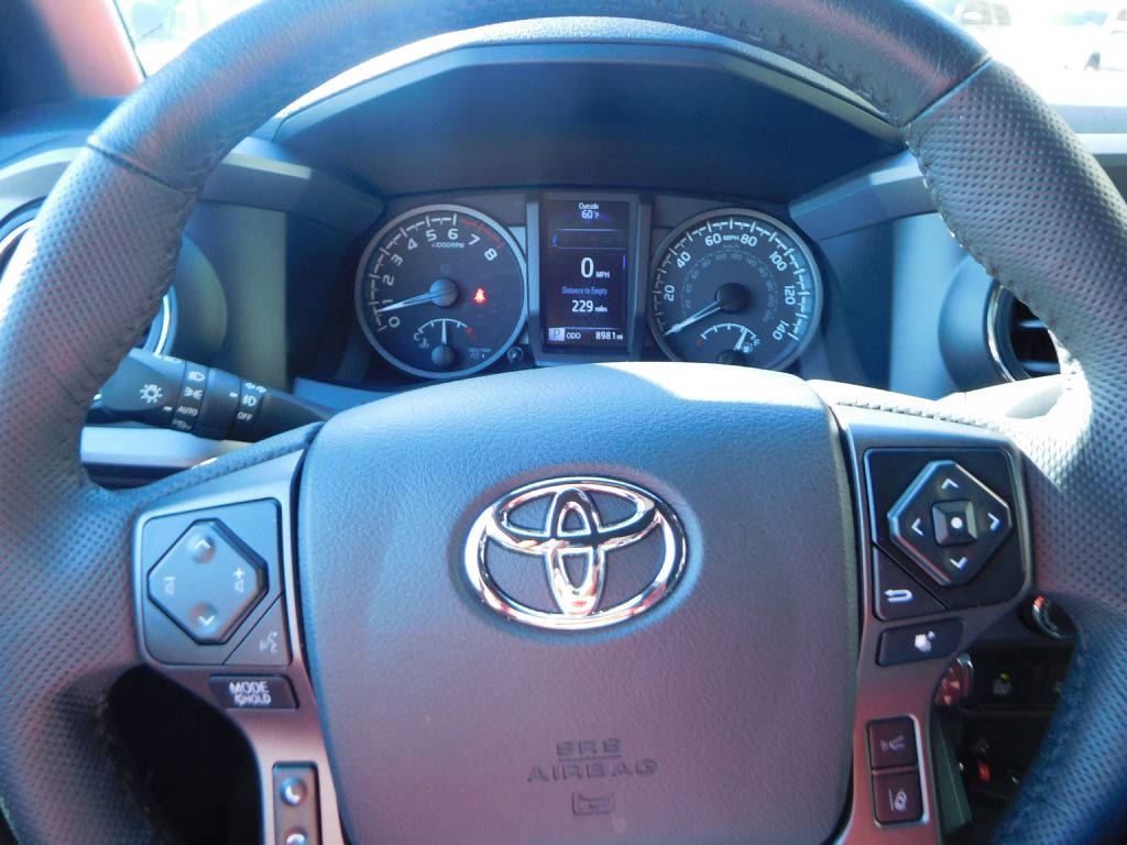 Photo 13 of this TOYOTA TACOMA