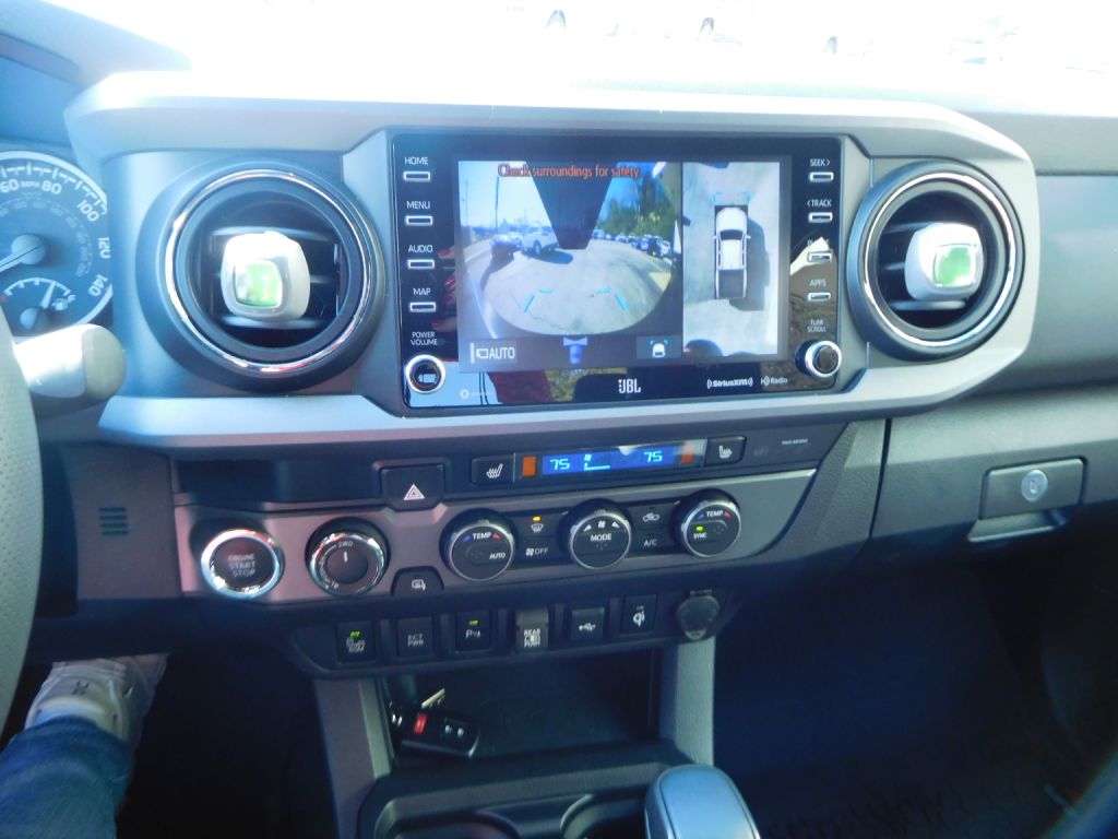 Photo 14 of this TOYOTA TACOMA